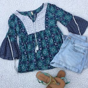 Women’s Seaside/Lakeside Top